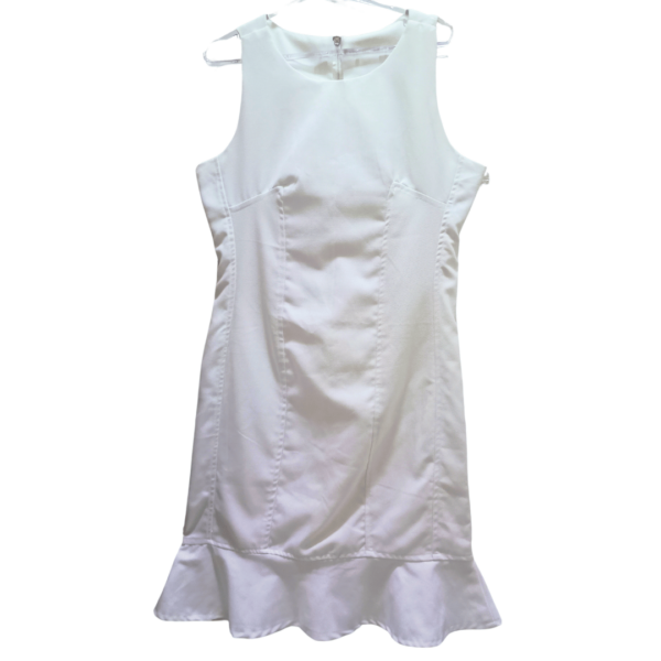 Vestido Branco Com Babado Ziper nas Costas Com Forro